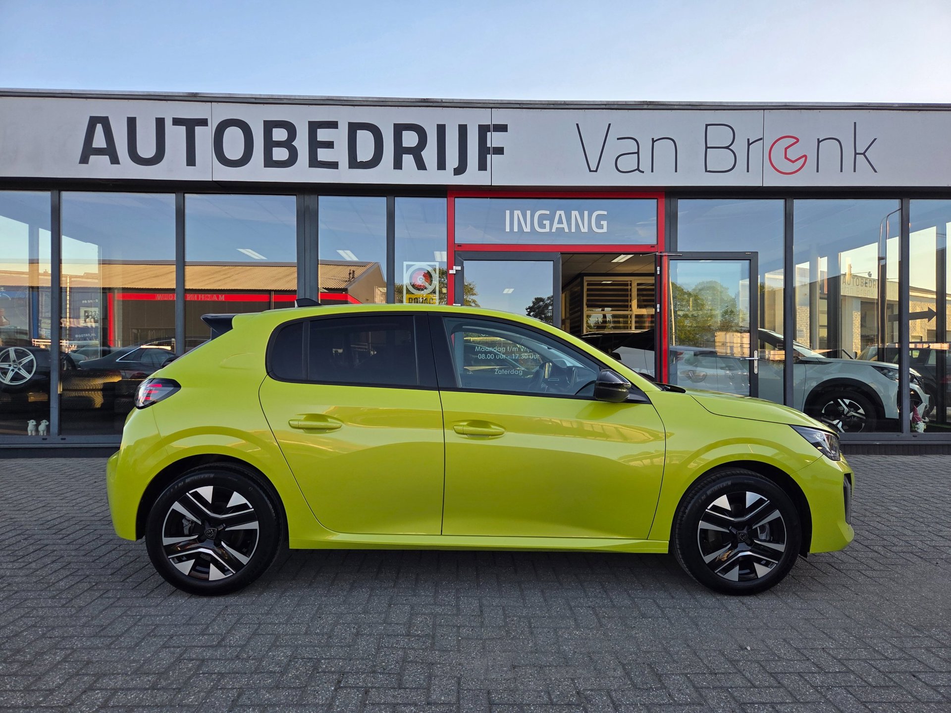 Peugeot 208
