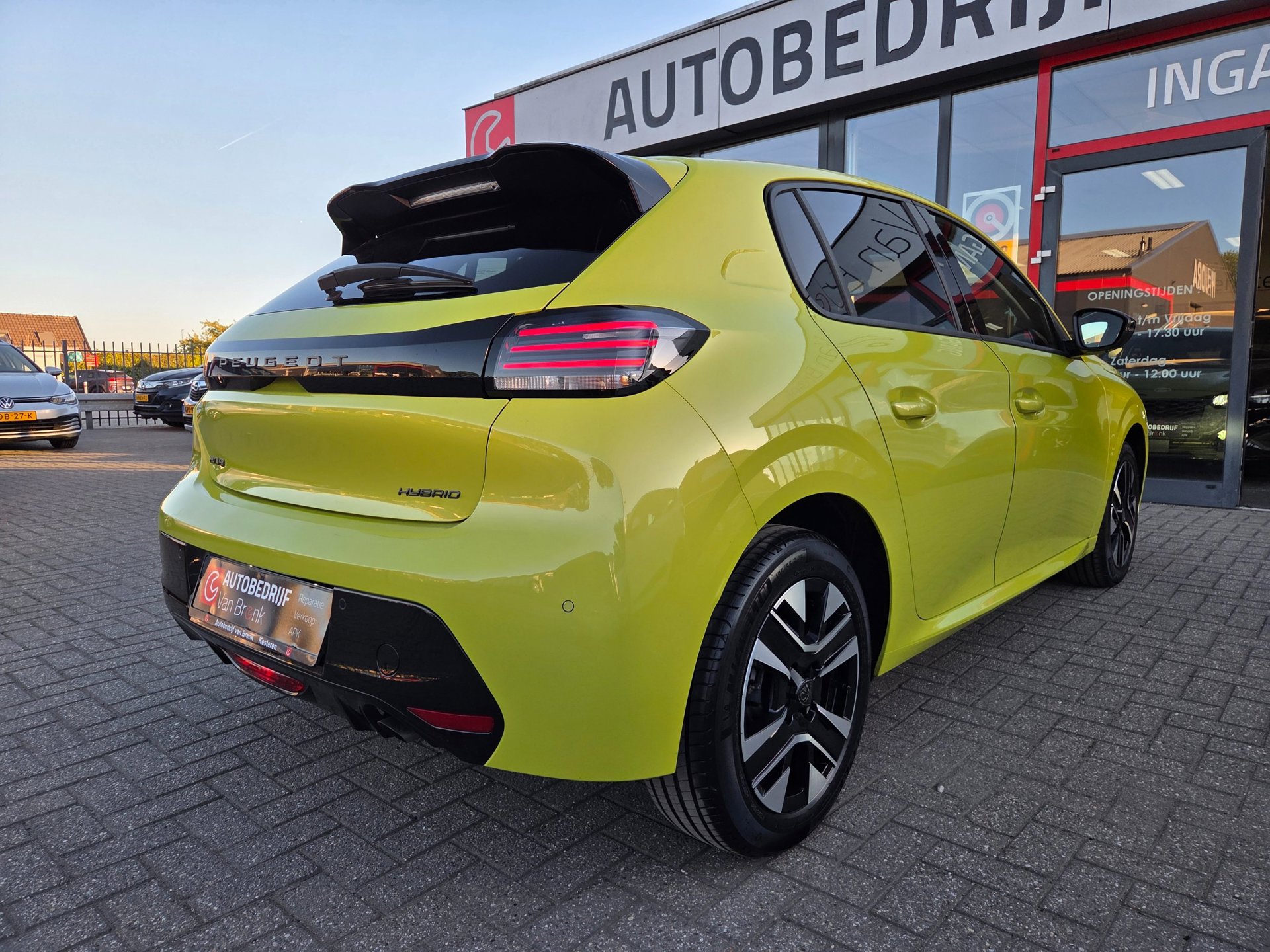 Peugeot 208
