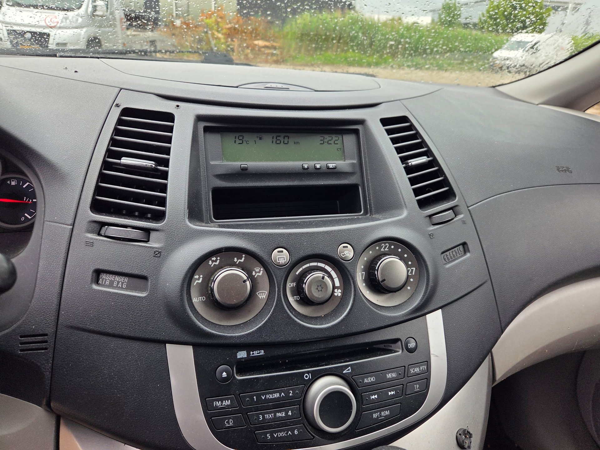 Mitsubishi Grandis
