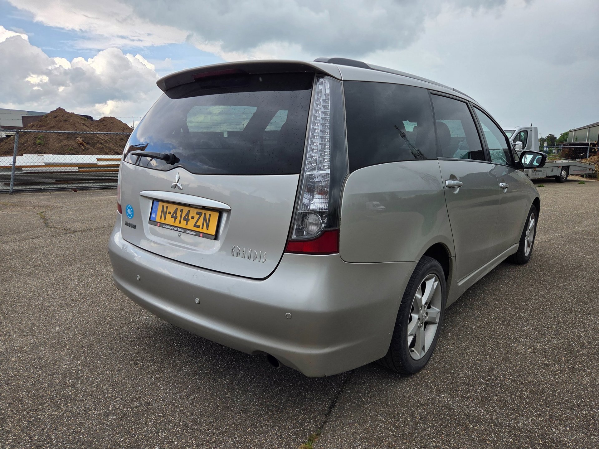 Mitsubishi Grandis