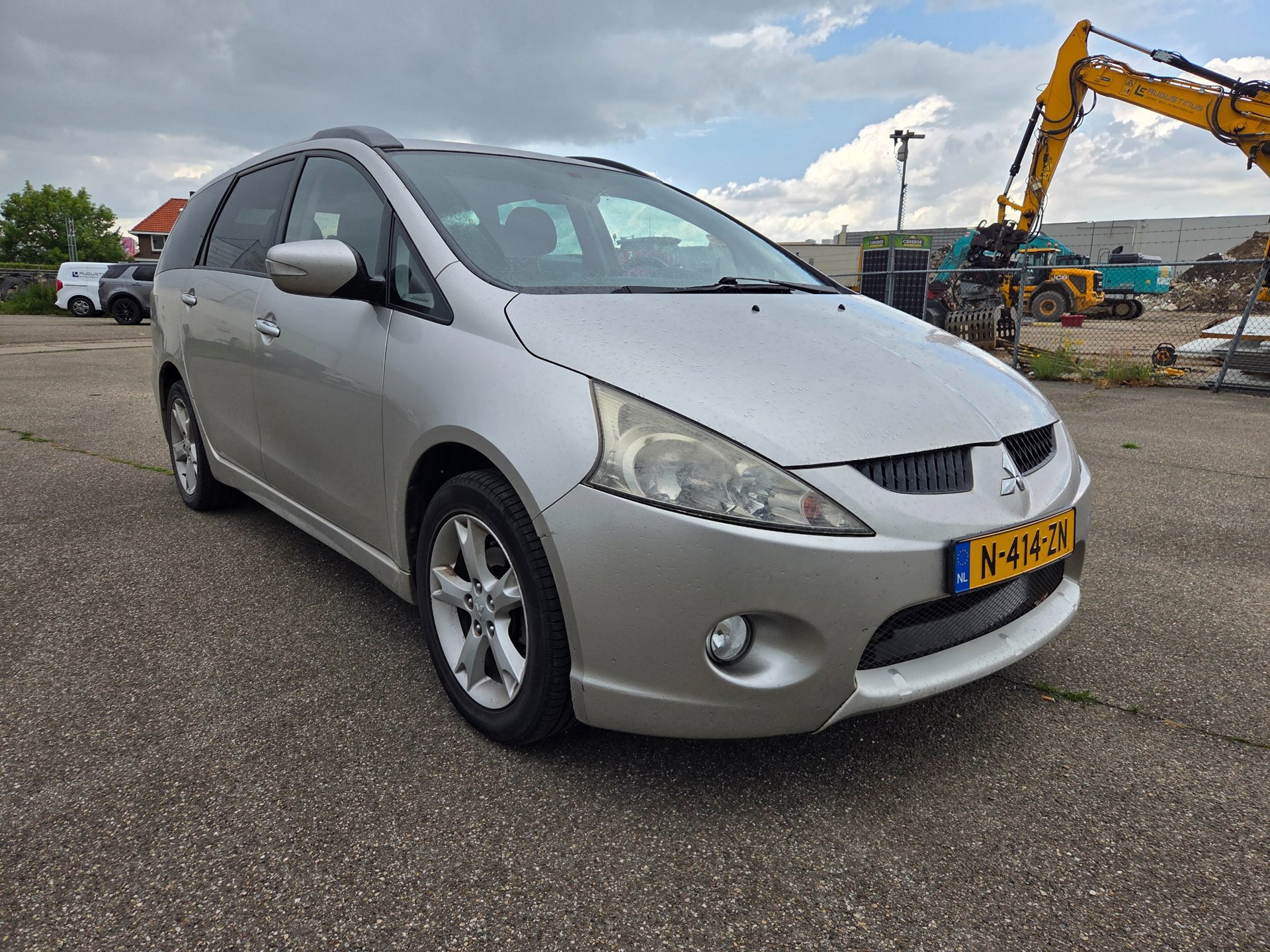 Mitsubishi Grandis