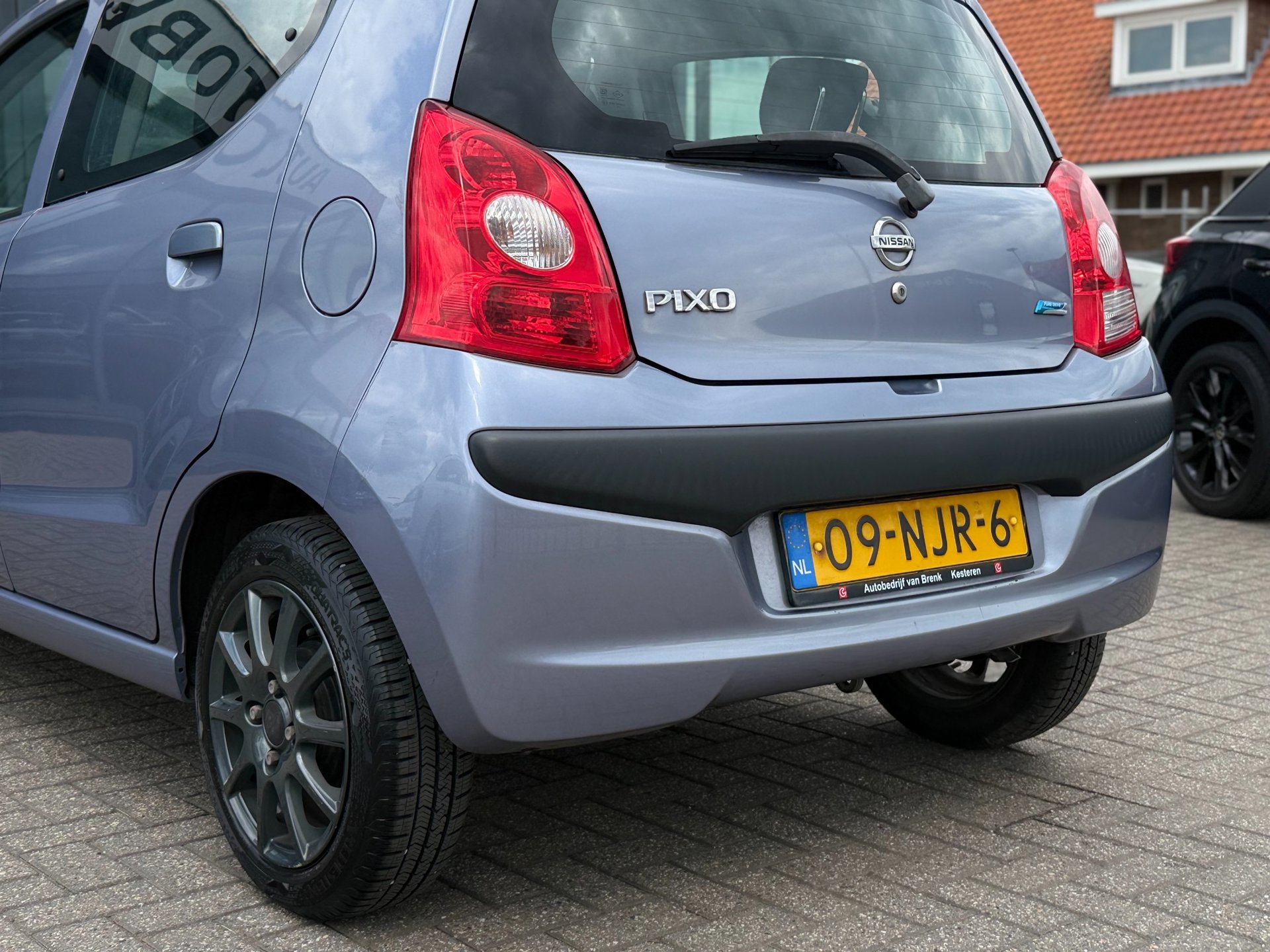 Nissan Pixo