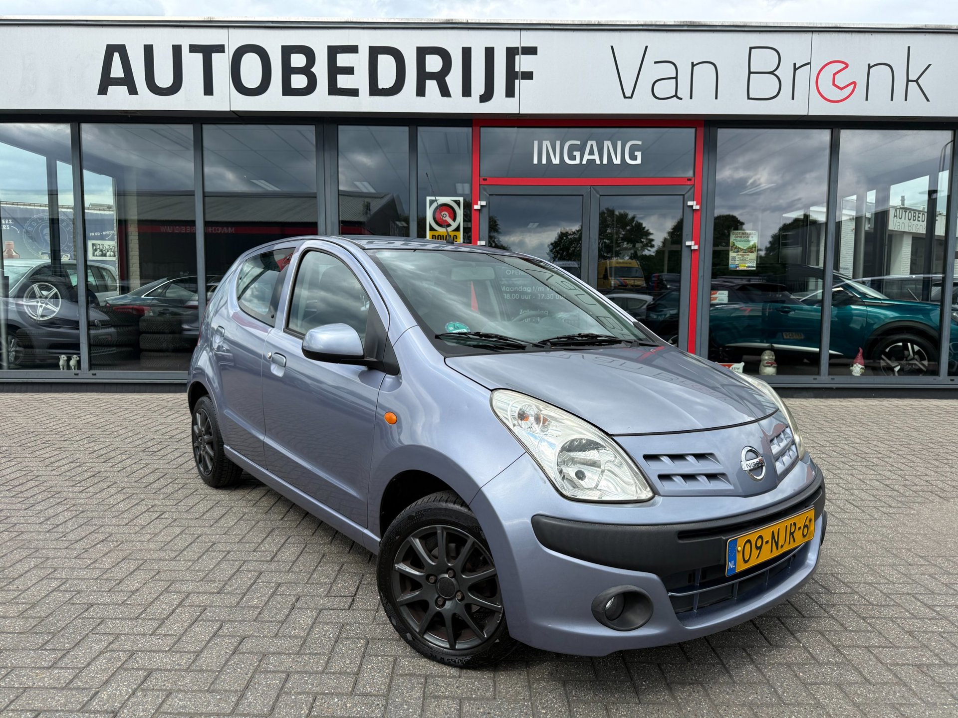 Nissan Pixo