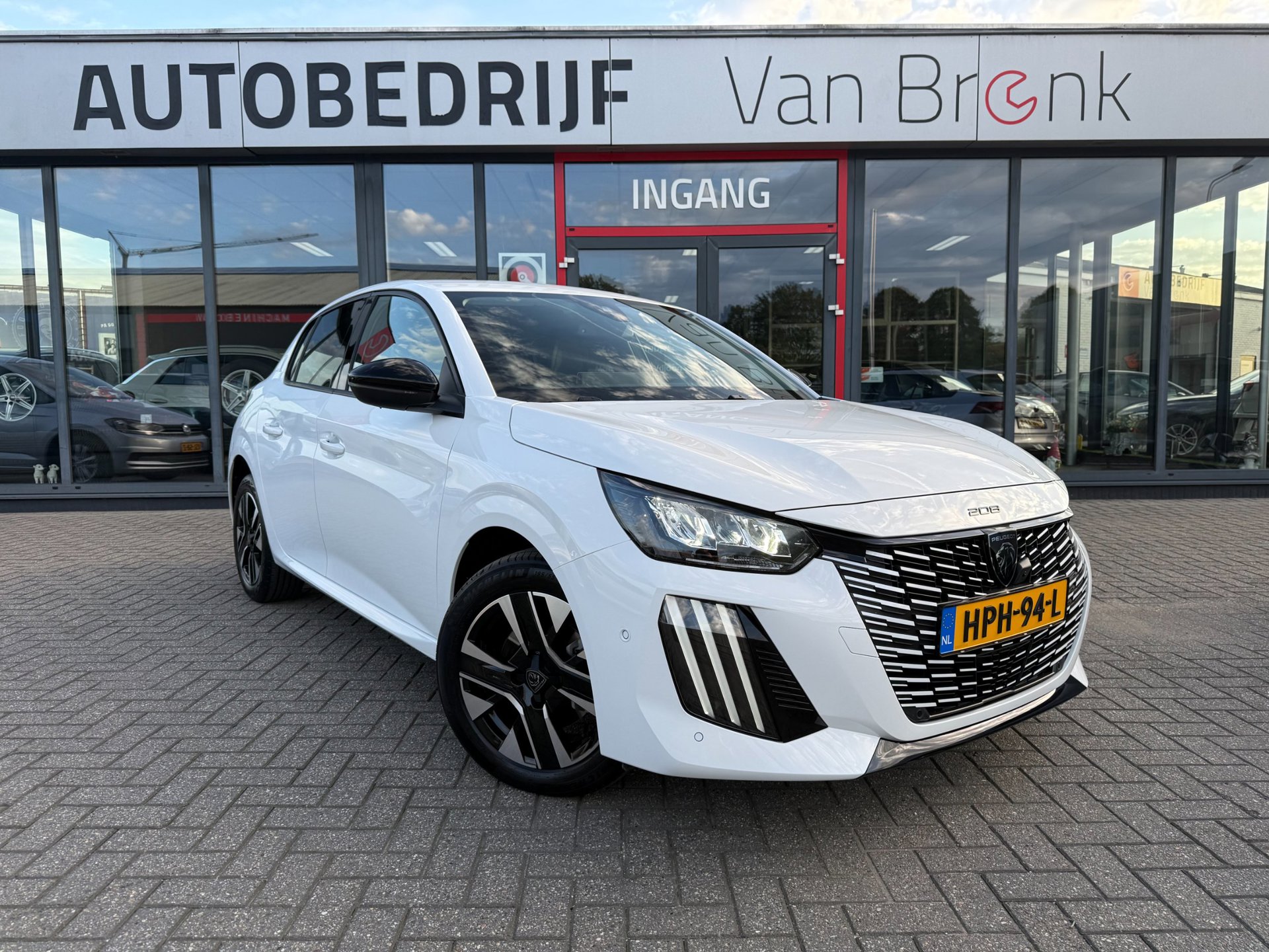 Peugeot 208