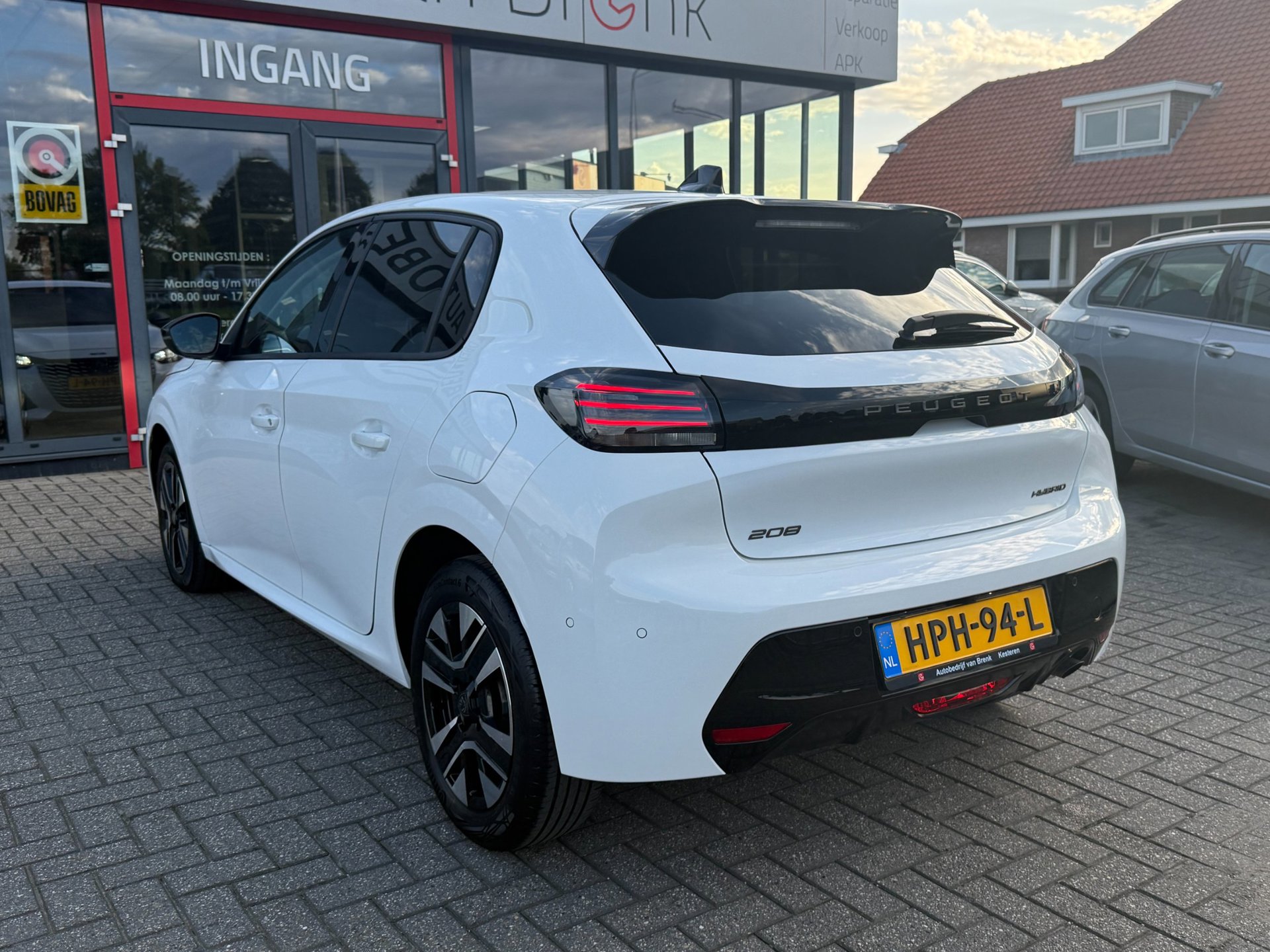 Peugeot 208
